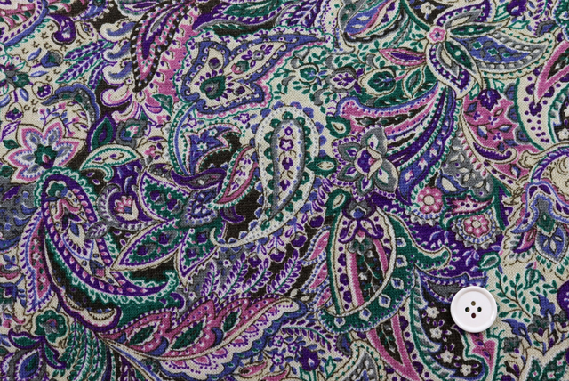 ウール混 起毛ペイズリープリント オフベージュ地×グリーン・パープル系 柄アップ(江戸ッ子 210ya)