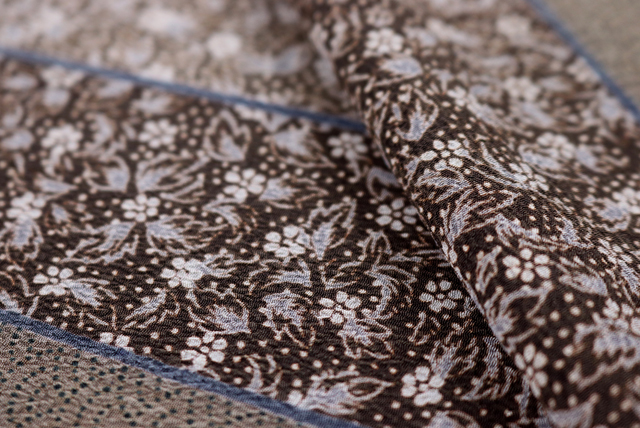 ポリエステル ちりめん 和調プリント 茶系 柄アップ(江戸ッ子 210ya)