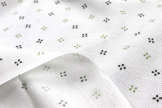 鹿の子ニット 小紋プリント 白地にカーキグリーン系 裏面と鹿の子の表面感アップ（江戸ッ子 210ya）