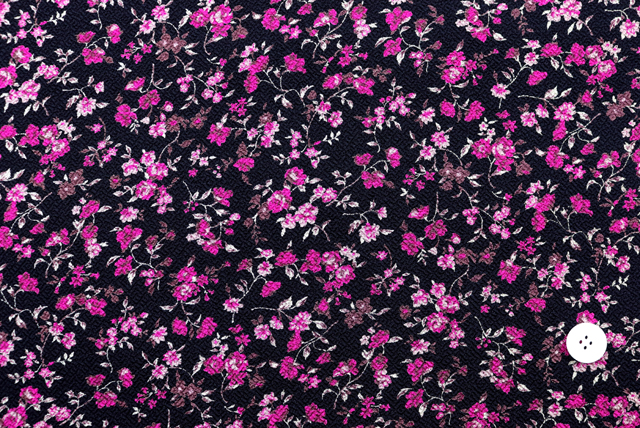 ストレッチちりめんプリントニット 小花柄 黒地×赤系 全体(江戸ッ子 210ya)