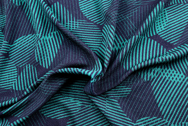 モダンラインアート幾何学 深緑 ドレープ(落ち感と伸縮の参考)