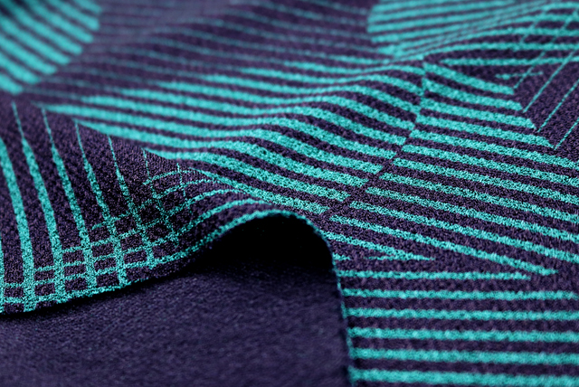 モダンラインアート幾何学 深緑 表面アップ(柄と質感の参考)