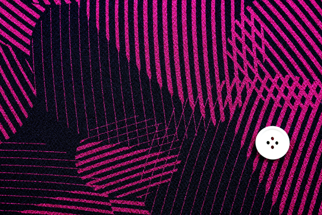 モダンラインアート幾何学 マゼンダ 柄サイズ比較