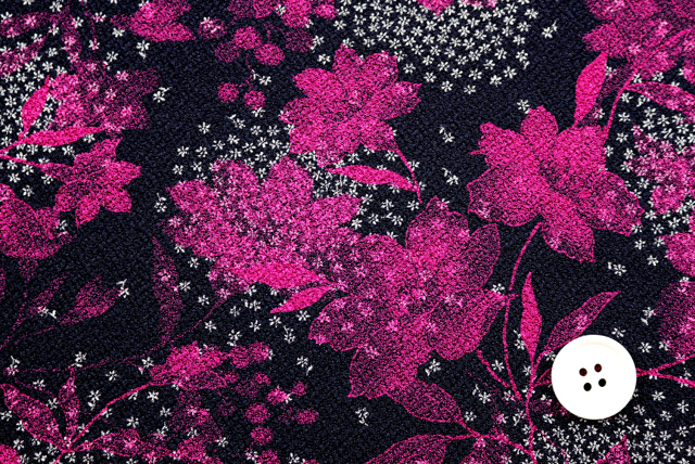 ストレッチちりめんニット 和モダン花柄 マゼンダ 柄サイズ比較