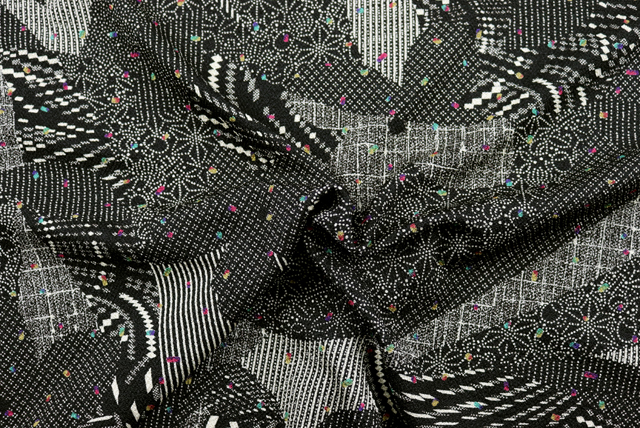 ストレッチちりめんニット 流水古典柄 黒 ドレープ(伸縮と落ち感の参考)