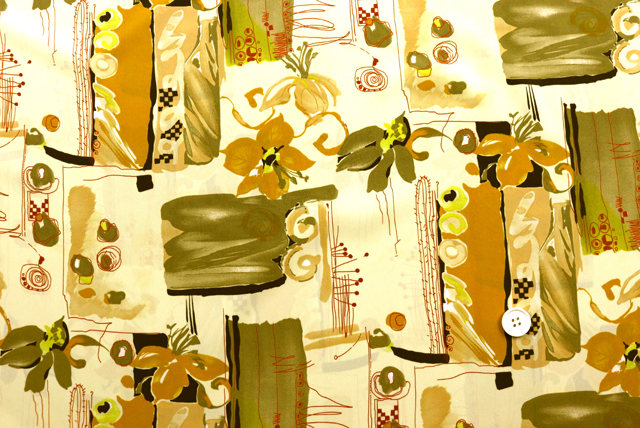 デシンプリント 和モダン更紗調 ピーチ 全体（江戸ッ子 210ya）