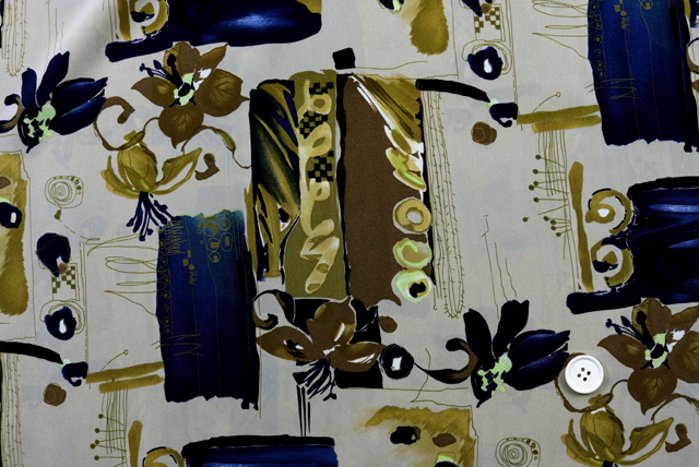 デシンプリント 和モダン更紗調 グレージュ 全体（江戸ッ子 210ya）