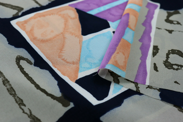 ジョーゼットプリント 和モダン書画調 うすいサンドベージュ 表面感（江戸ッ子 210ya）